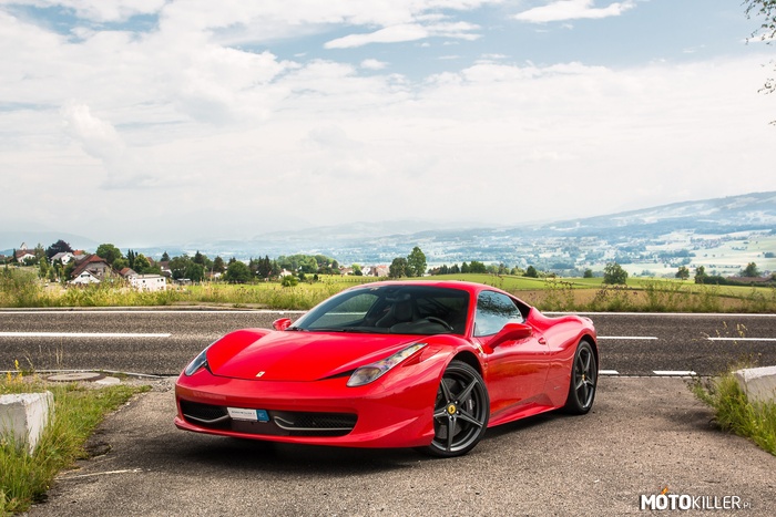 Ferrari 458 Italia – Supersamochód klasy średniej produkowany przez włoską markę Ferrari w latach 2009–2015. Samochód został zaprezentowany po raz pierwszy w dniu 15 września 2009 roku na Frankfurt Motor Show, stworzony został jako następca Ferrari F430. 458 Italia zostało zaprojektowane przez Pininfarinę. Do napędu samochodu został użyty 4,5-litrowy silnik V8, do którego odwołuje się nazwa 458. Silnik ten wytwarza moc 570 KM i moment obrotowy 540 Nm. 458 Italia osiąga prędkość maksymalną 340 km/h i przyspiesza 0-100 km/h w 3,5 sekundy. W 2011 roku samochód zdobył tytuł &quot;World Performance Car of the Year&quot;. 