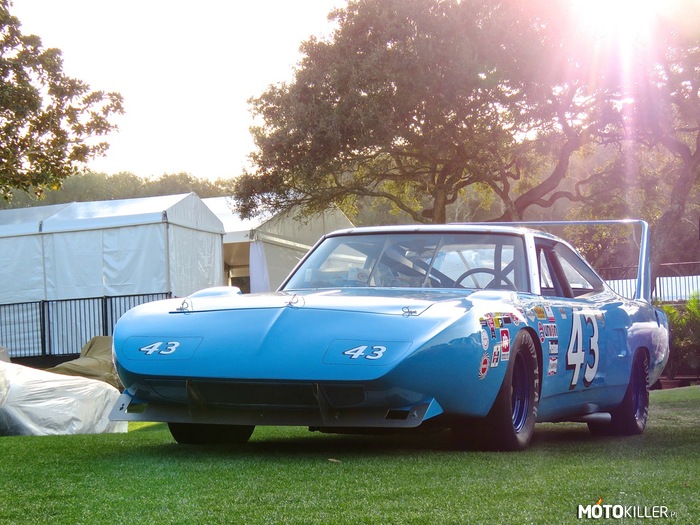 Plymouth Superbird NASCAR –  