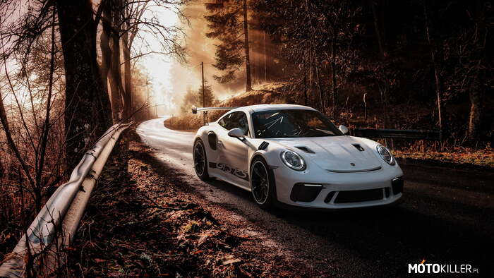 Porsche 911 GT3 RS –  