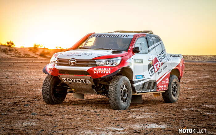 Toyota Hilux Dakar –  