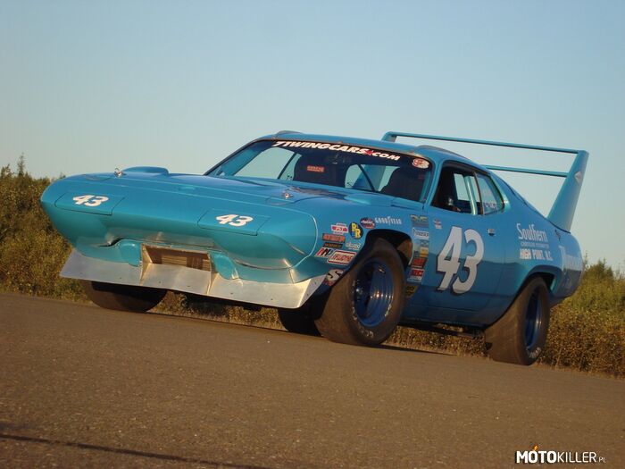 Plymouth Superbird NASCAR –  
