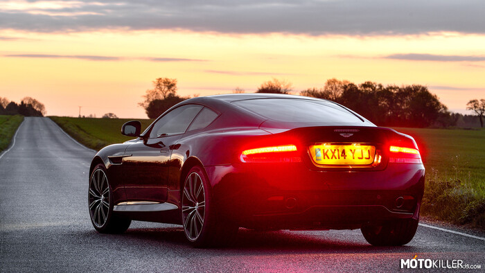 Aston Martin DB9 Carbon Edition –  