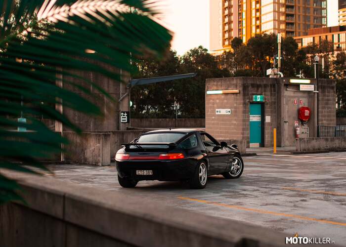 Porsche 928 GTS –  