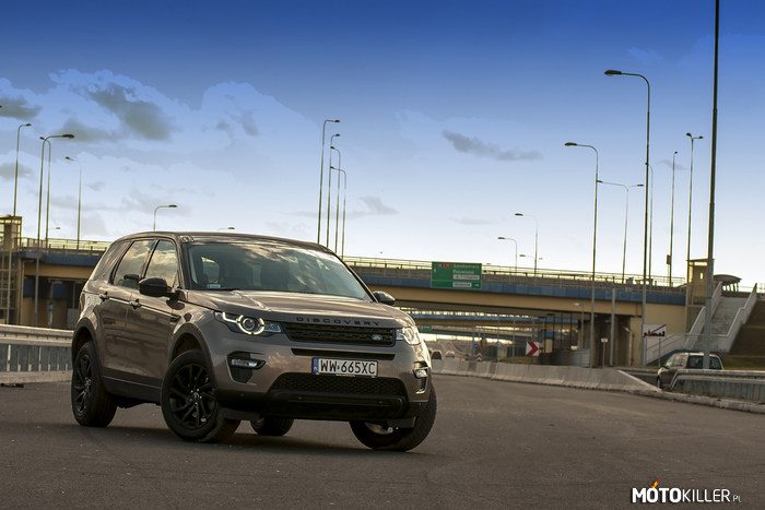 Land Rover Discovery Sport –  