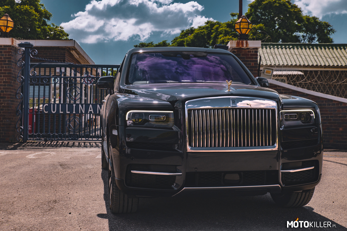 Rolls-Royce Cullinan Black Badge –  