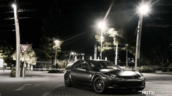 Mazda RX-8 –  